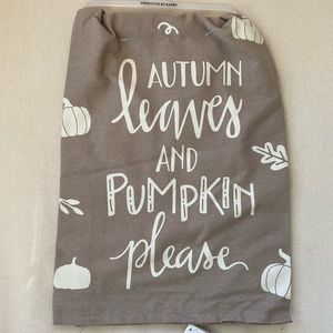 Autumn leaves and pumpkin please dish towel